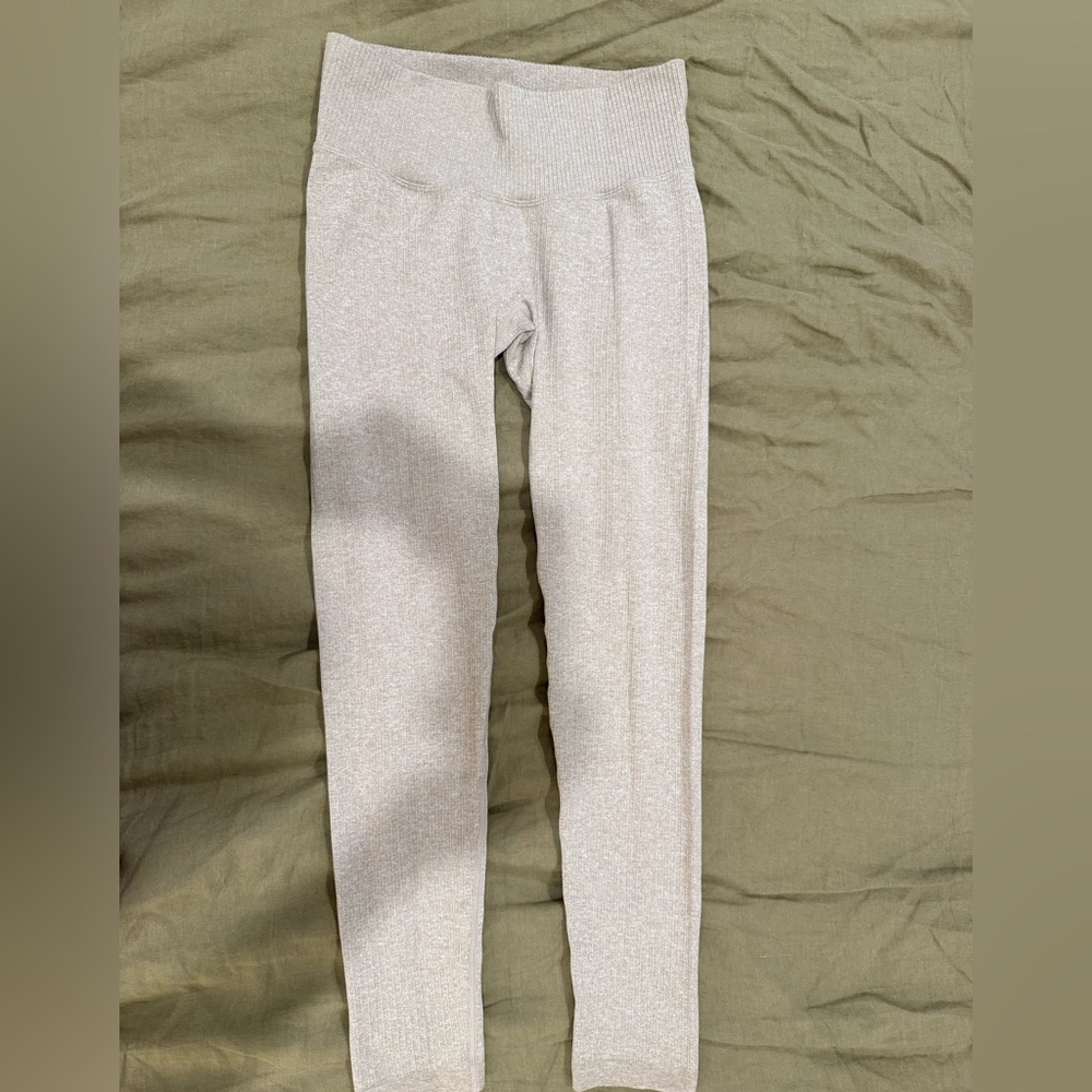 Stylish Ribbed Cream/Tan Leggings
